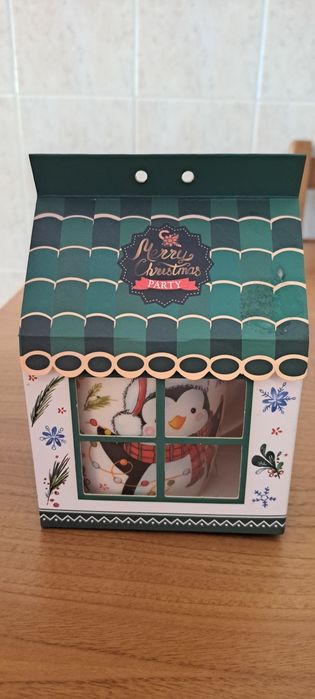 2 Canecas Natal nunca utilizadas.