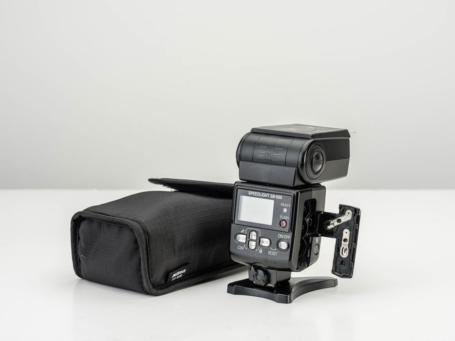 Flash Nikon SB600