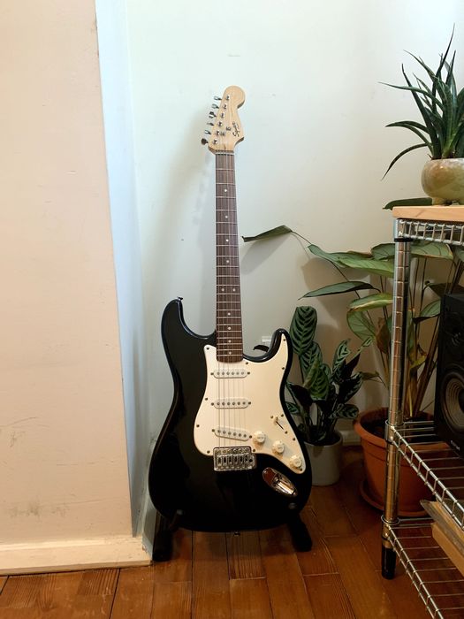 Squier Bullet Stratocaster SSS