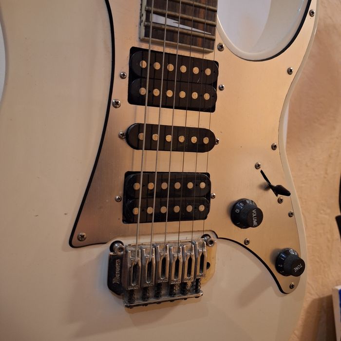 Електрогітара Ibanez dx140 white