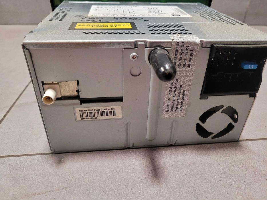 Radio samochodowe fabryczne Opel Corsa D 497.316.088 złote srebrne