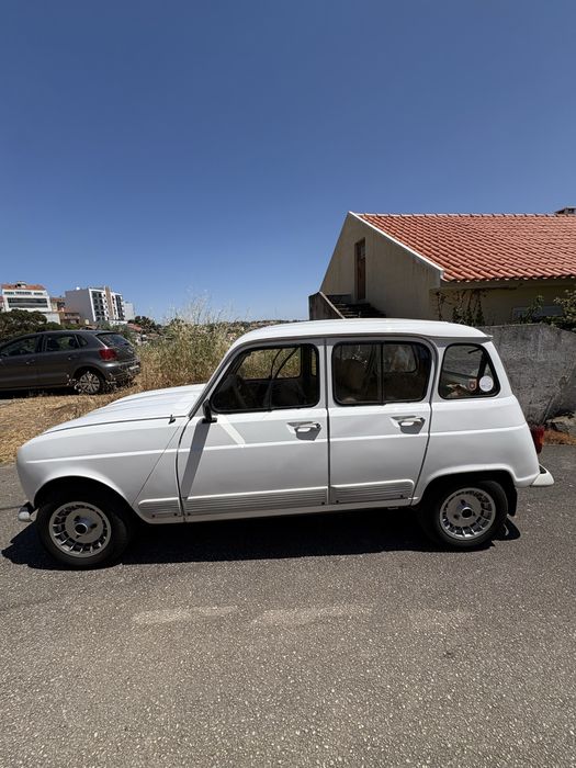Renault 4L GTL em bom estado