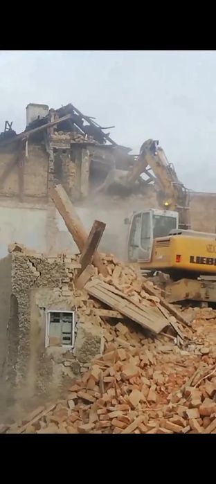 Wyburzenia rozbiórki wykopy koparki transport wywóz gruzu