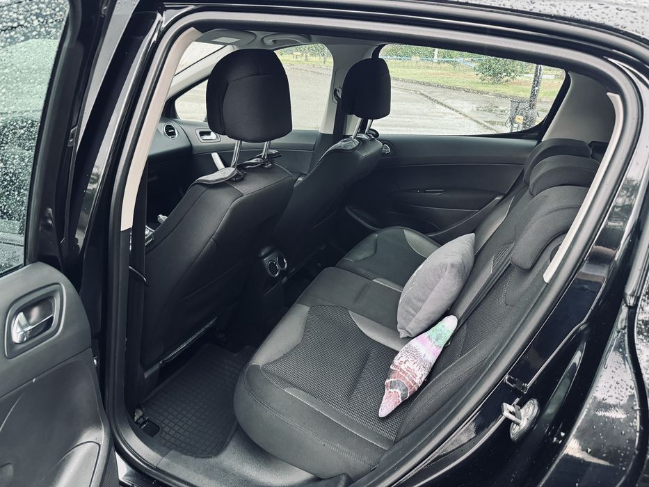 Peugeot 308 2008 року