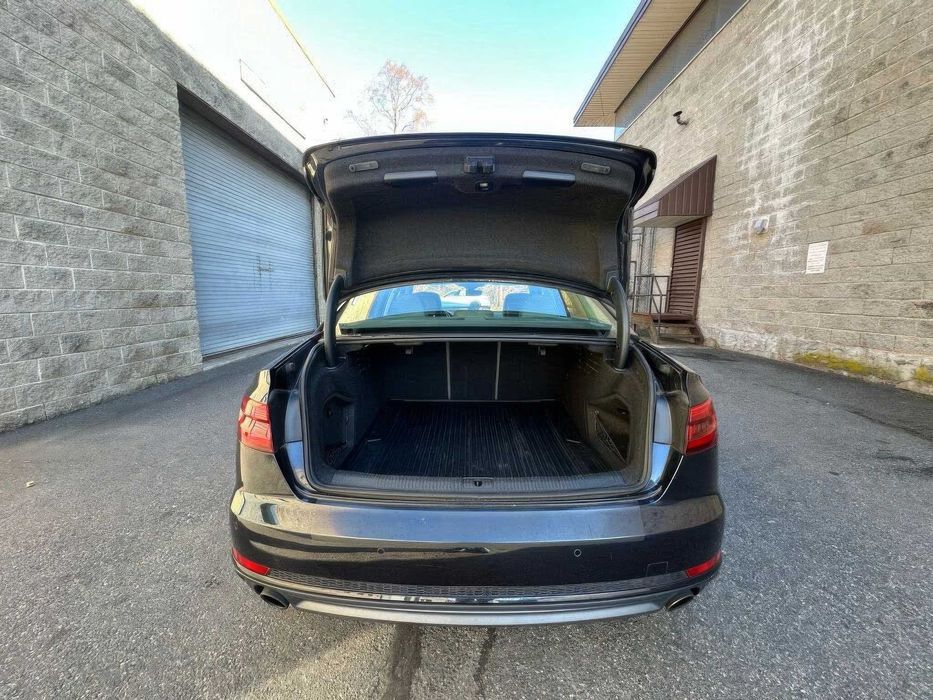 Audi A4 quattro Premium Plus      2017