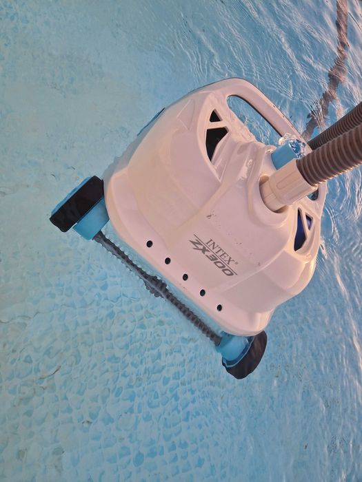 Piscina c/ aspirador e lona de substituiçao