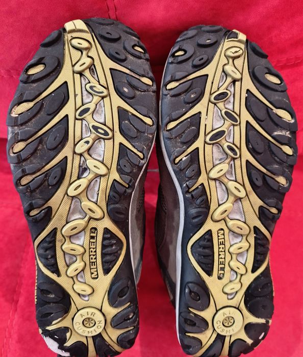 Трекинговые кроссовки Merrell