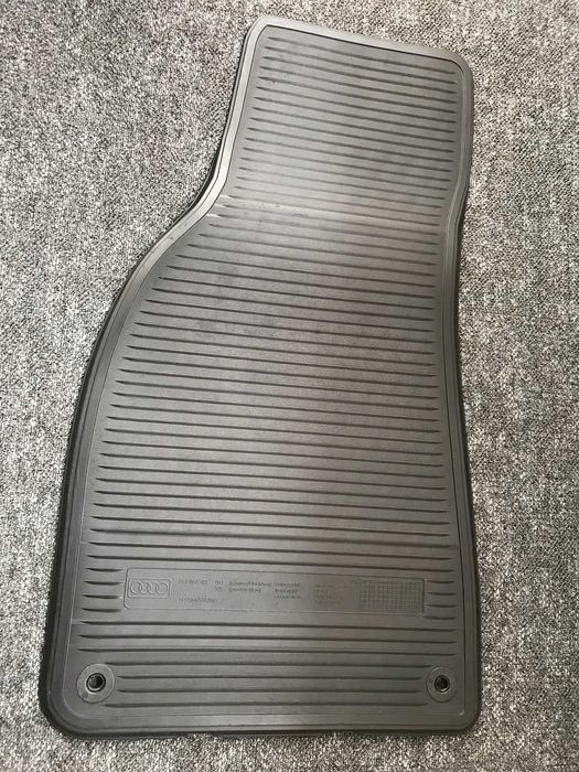 Dywanik gumowy oryginalny Audi A4 B6 B7