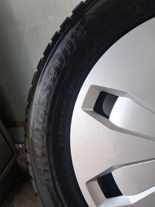 Audi Q2 / A3 8V - Koła  stalowe + kołpaki-205/60 R16 Bridgestone 7,5mm