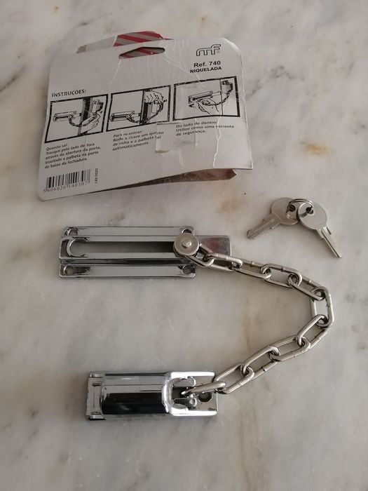 corrente de segurança com chaves novo