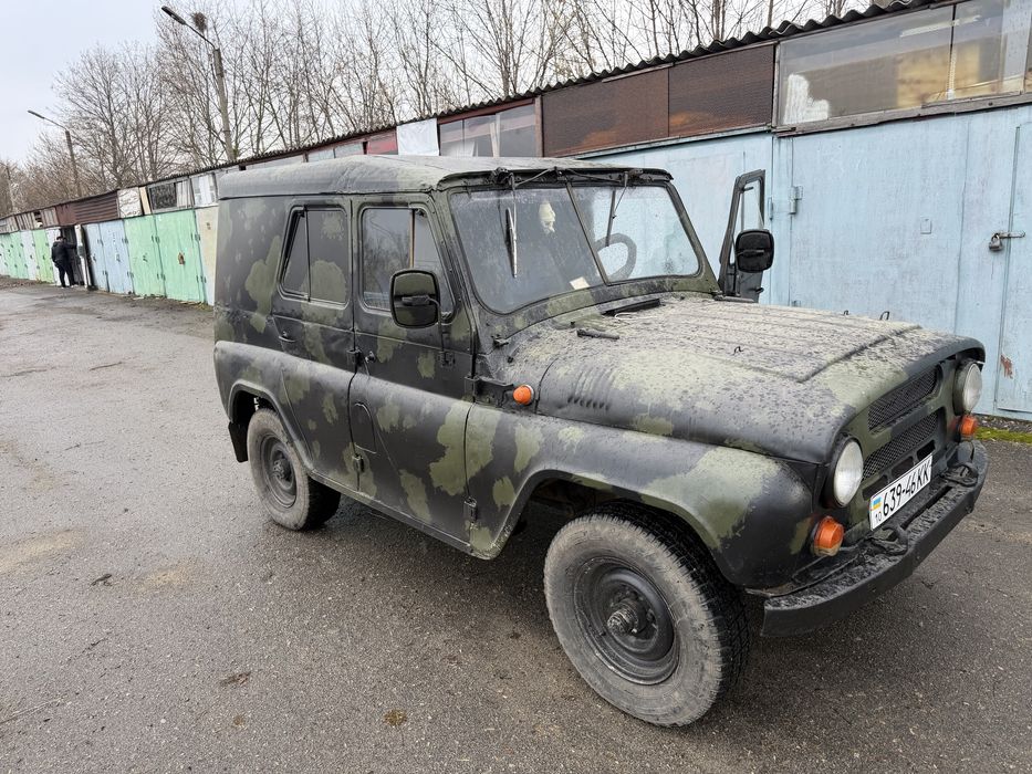 УАЗ_на_полном_ходу