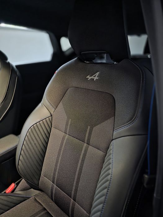 Renault Captur Esprit Alpine E-TECH full Ano 2025 hybrid