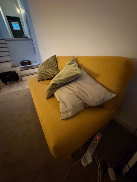 Sofá cama Sklum mostarda estilo nórdico