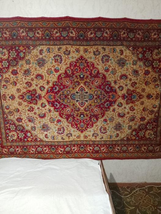 Продам ковер б.у.