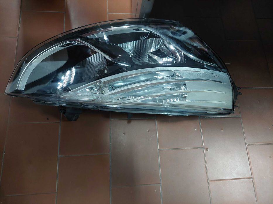farol drt Renault clio iv