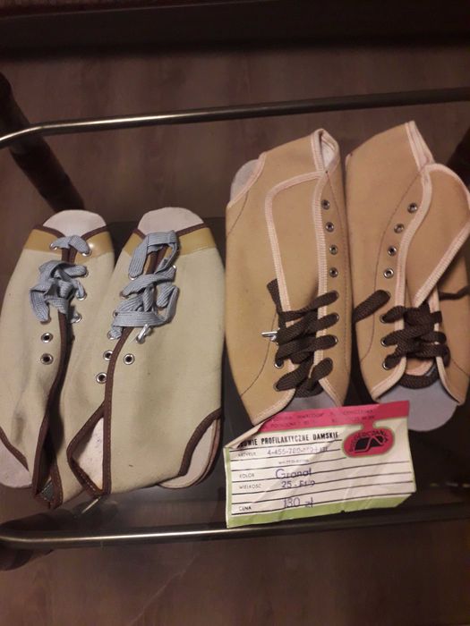 Obuwie profilaktyczne damskie nowe -PRL 4 pary