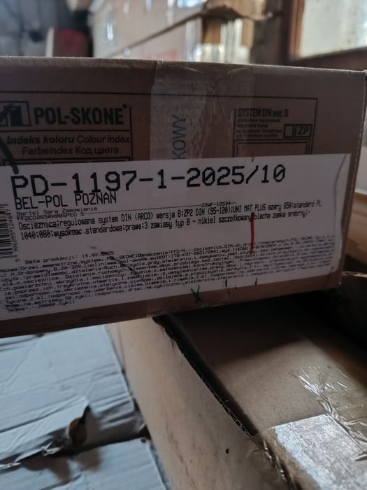 Drzwi i ościeżnica Pol Skone