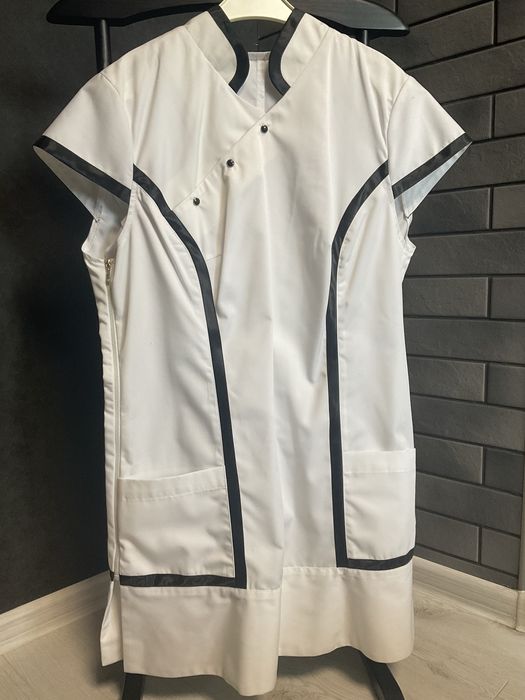 Халат для мастера бьюти услуг