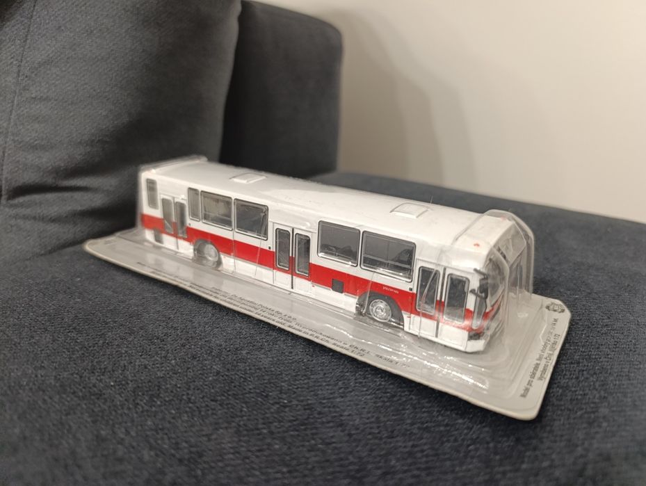 model autobusu z serii Kultowe Autobusy PRL-u. Model Jelcz PR110U nowy