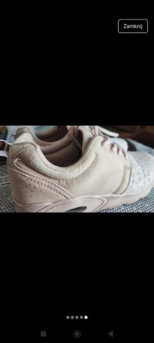 Buty sportowe bladoróżowe