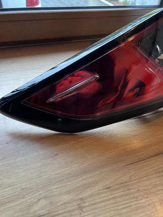 Lampa tylna lewa – Toyota Corolla E210 LED (na błotniku)