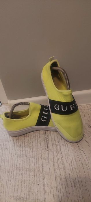 Guess neon roz. 39