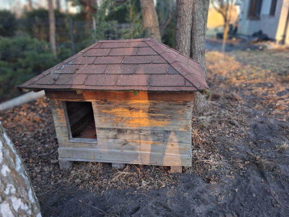 Buda dla psa, soidna, ocieplana,  plczytaj opis