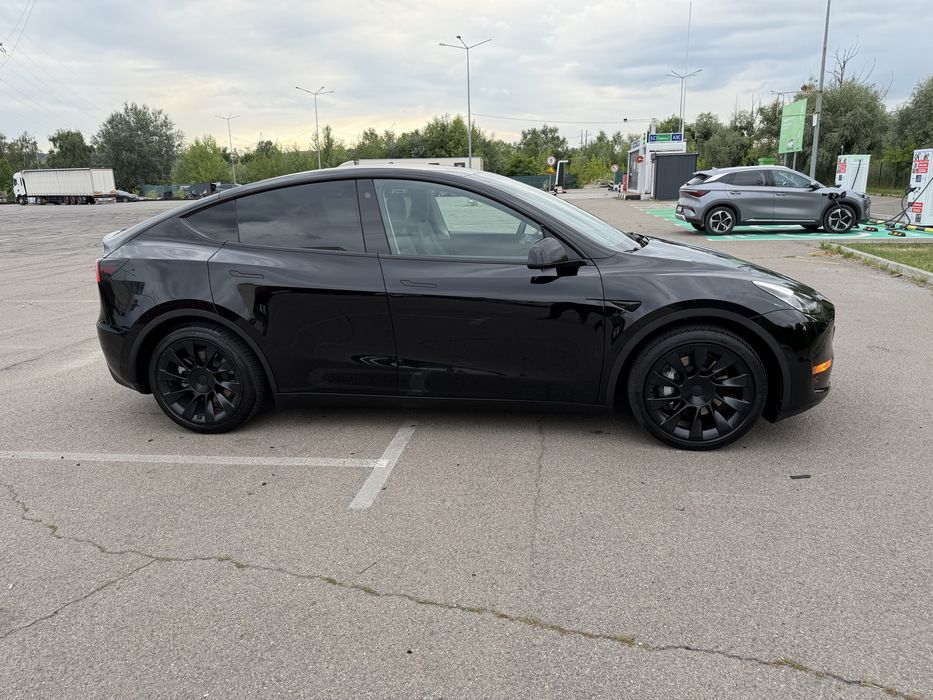 Tesla Model Y Long Range Dual Motor AWD, 2021