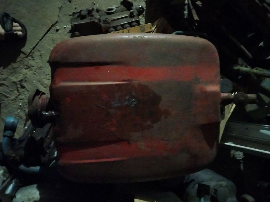 Продам баки різні