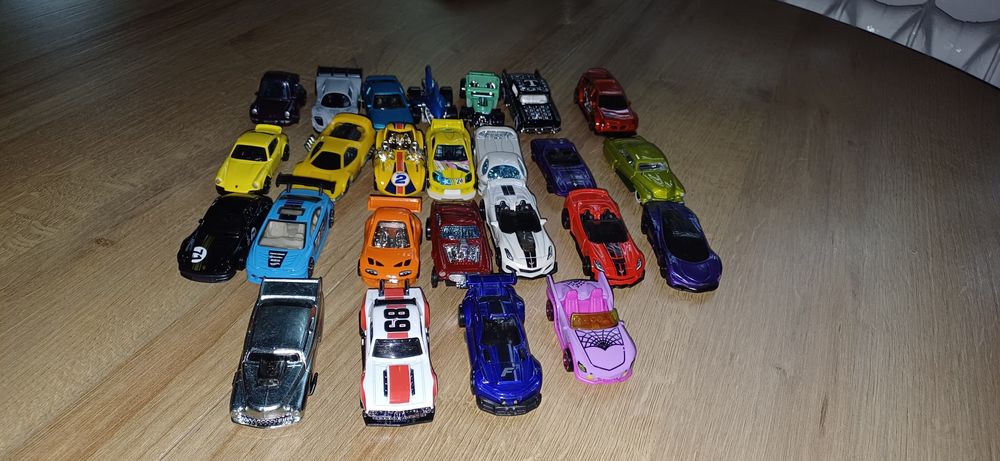 Autka hot wheels