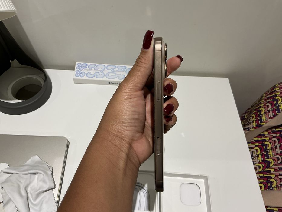 Iphone 16 Pro Max- 256GB| Bateria 100%|Garantia até 05/2026|Impecável