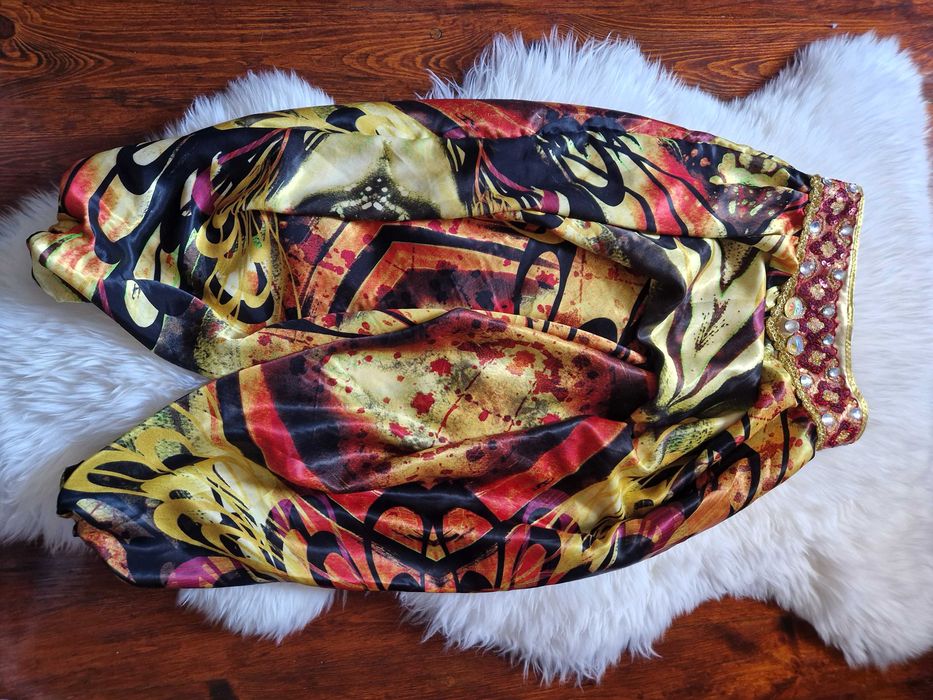 Шелковый наряд со стразами для восточных танцев