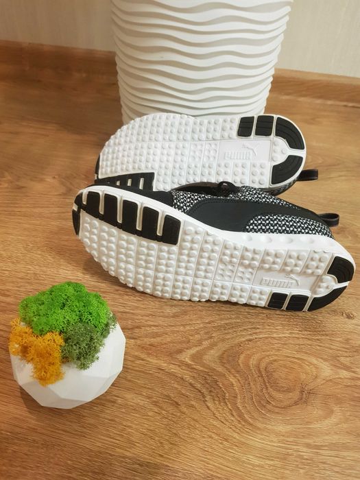 кросівки Puma  39 р.