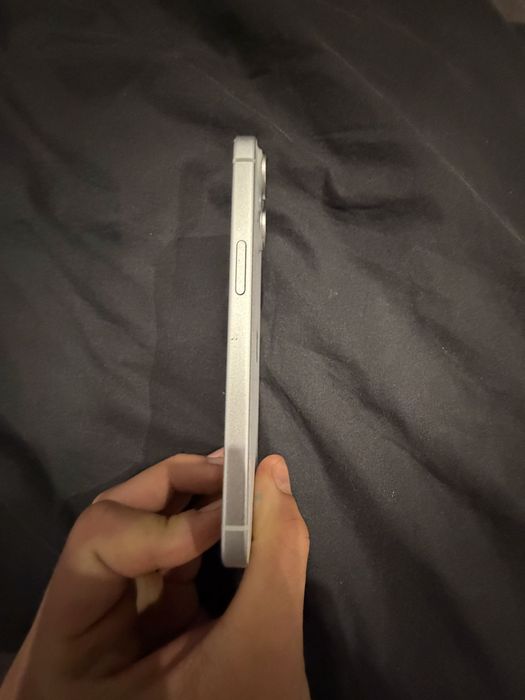 Iphone 15 128gb.