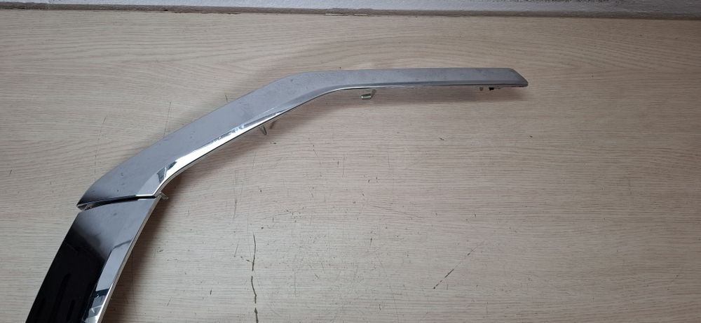 Listwa  Zderzaka Przedniego Mitsubishi Eclipse