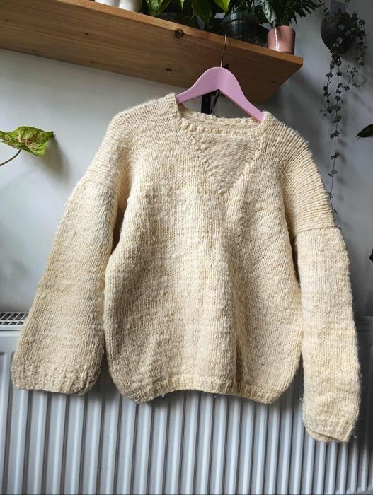 Sweter kremowy wełniany, wełna luźny 36 S