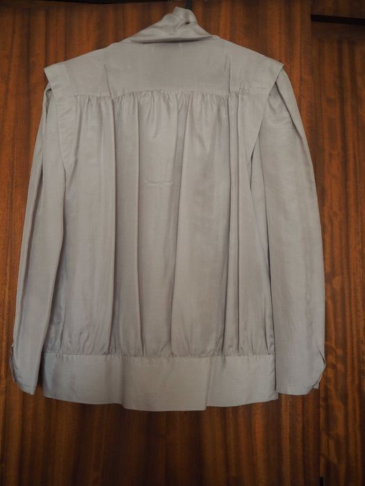 VINTAGE Camisa / Casaco Cinza 100% Seda com Gola Versátil