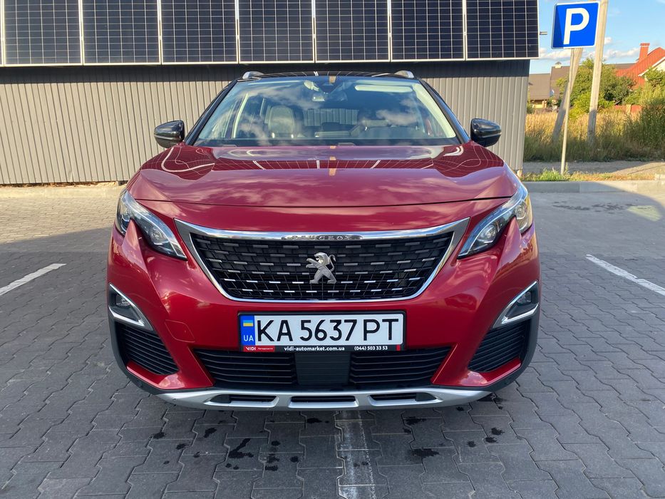 Автомобіль Пежо 3008