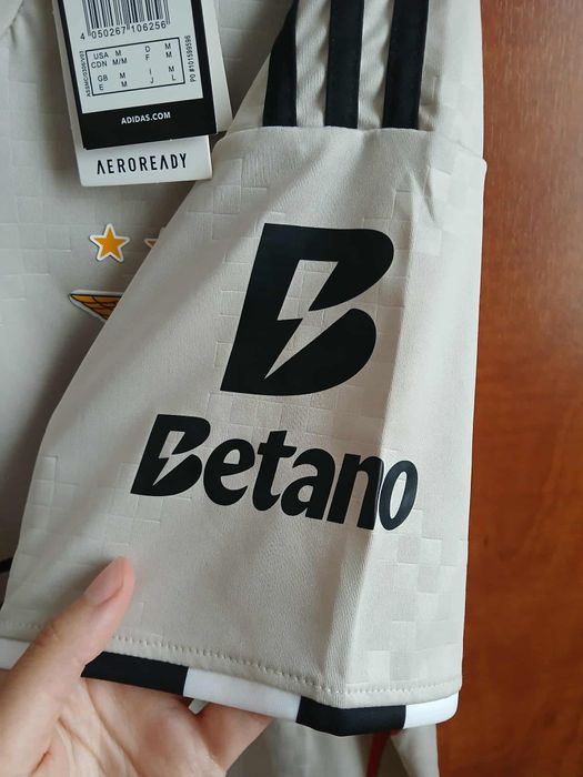 Camisola Benfica oficial epoca 2025 futebol campeonato liga slb