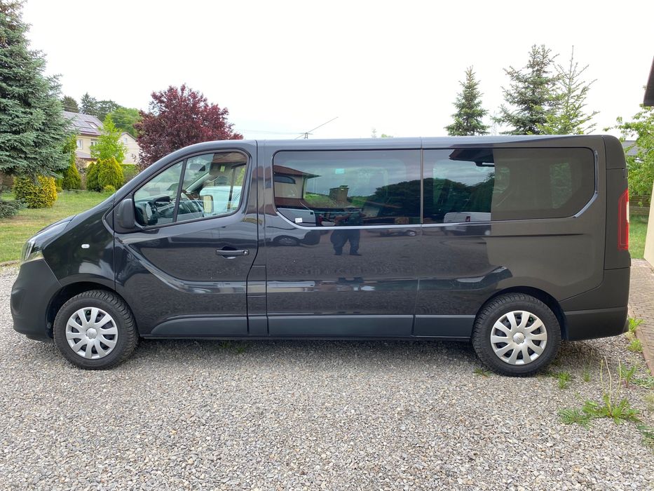 Wynajem busa  bus wynajem  opel vivaro  bez limitu  9 osobowy