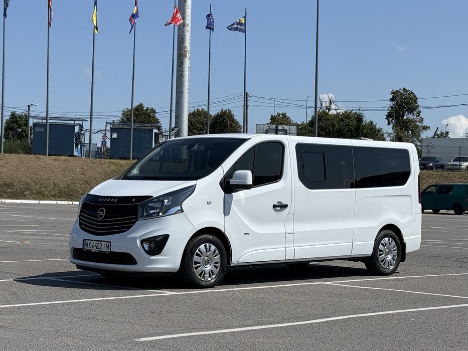 Бус Opel Vivaro 2016 Пасажир, довга база, обмін, t5, trafic, vito