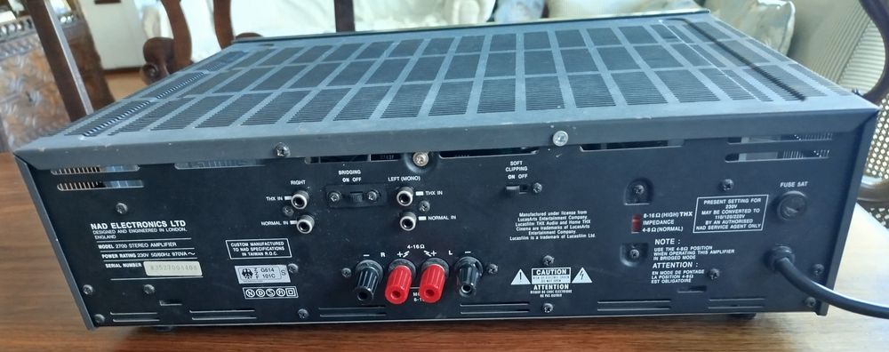 Pré amplificador NAD 1000 e power 2700THX