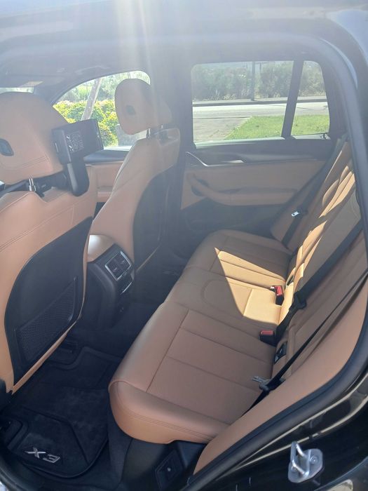 BMW iX3 — fotografia 9
