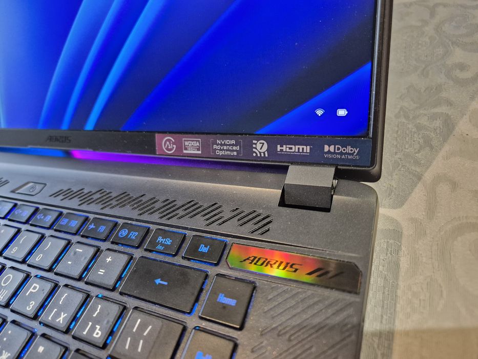 Laptop GIGABYTE Aorus 16. Rtx 4070. i7-13650hx. 16 ram. 1tb ssd.