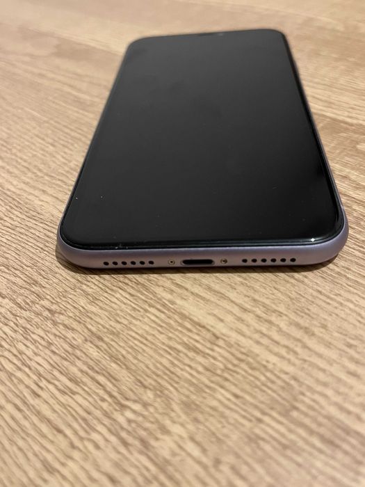 Fioletowy iPhone 11 128 GB super stan bateria 86%
