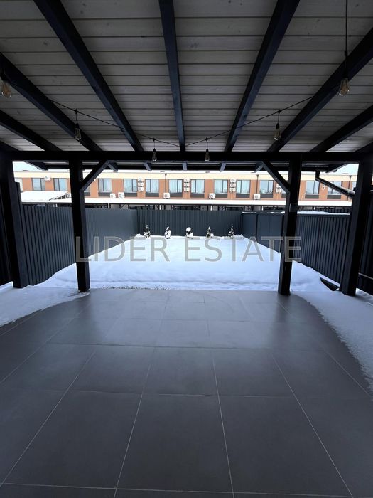 Довгострокова Оренда таунхауса в Таунхаус Village