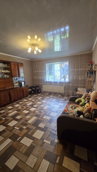 Продаж будинок з ремонтом для родини