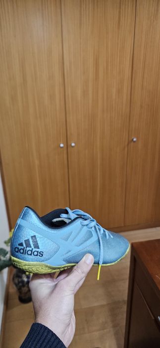 Sapatilhas de futsal adidas