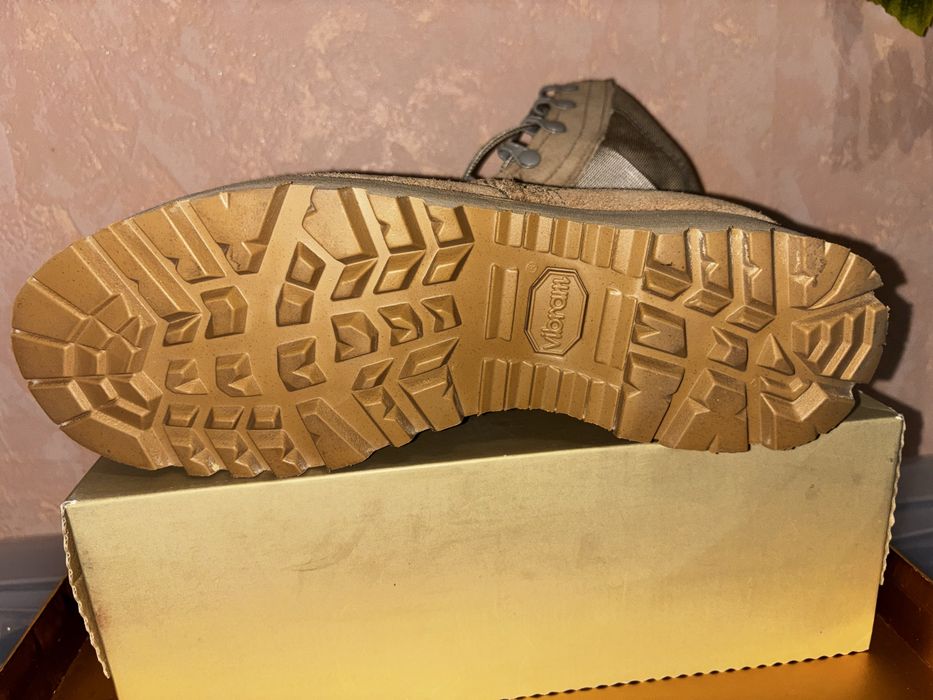 Берцы Vibram женские