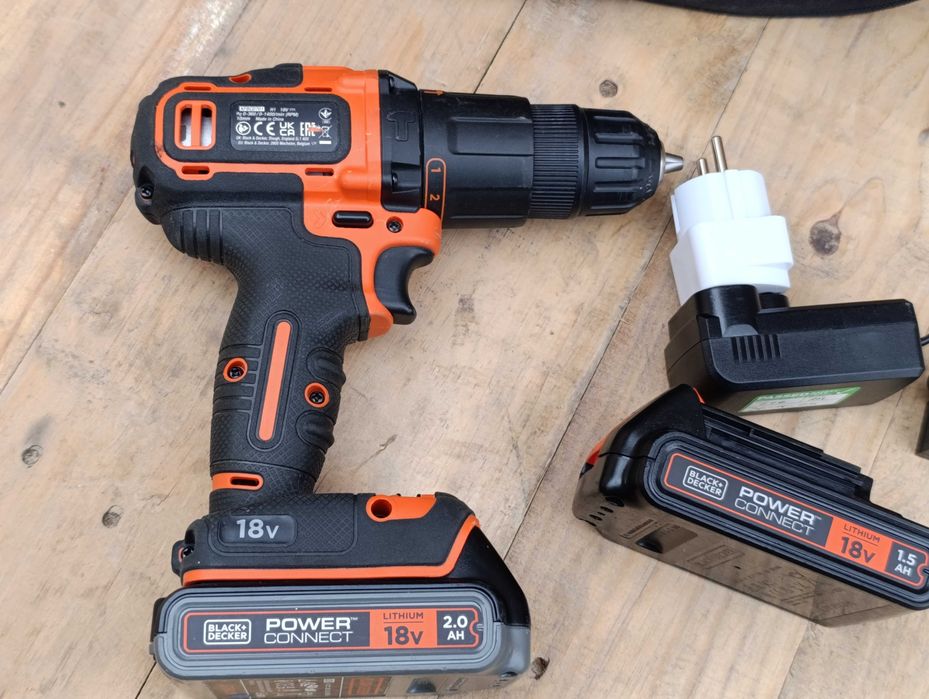 Wkrętarka wiertarka Black Decker 18V z udarem 2 akumulatory ładowarka
